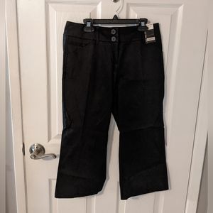 New w/Tags Cropped Double Button New York & Co. Trousers Size 4